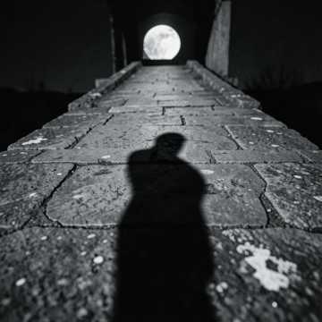 影の月 (Kage no Tsuki / Shadow of the Moon)